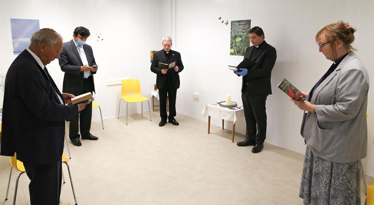 Five faith leaders perform the blessing at the nightingale wing