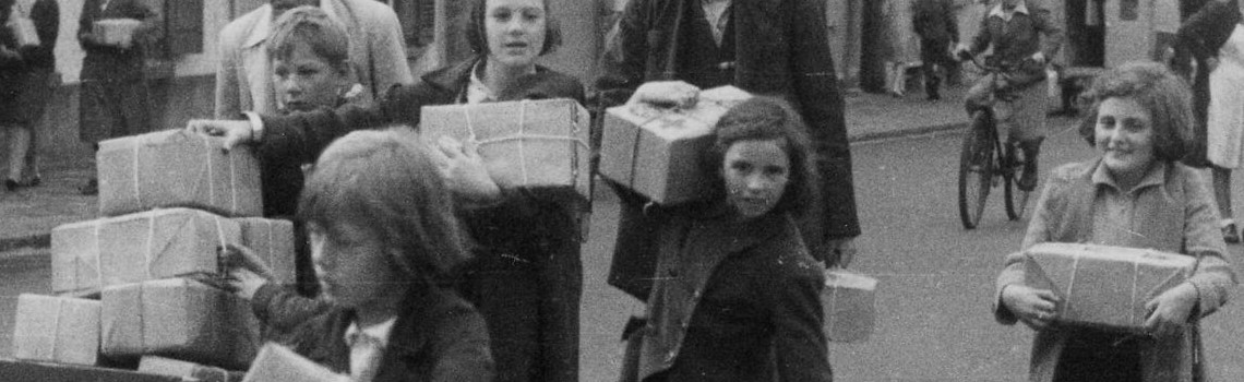 Children receiving rations